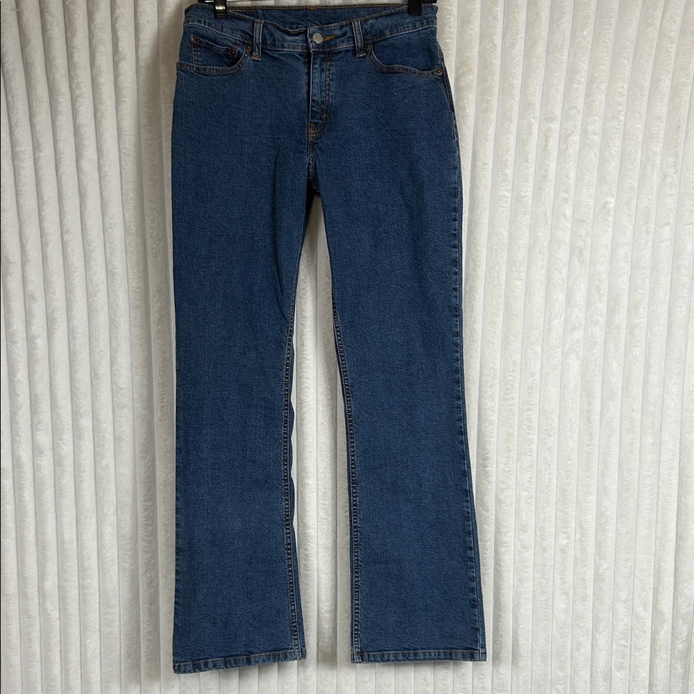 Y2K Levi’s straight leg stretchy medium wash jeans size 8M